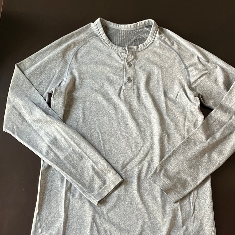 Lululemon Metal Vent longsleeve Henley xs Euc